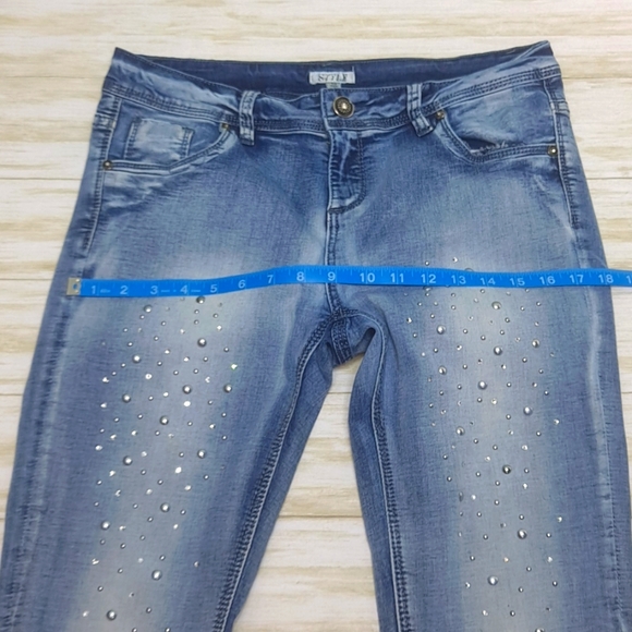 Ladies Rhinestone Jeans - Picture 7 of 10